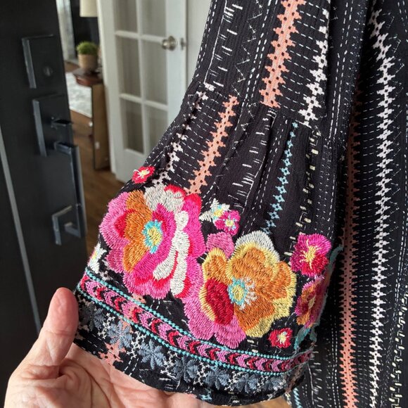 Savanna Jane Embroidered Boho Tunic Top Black Floral Stripes Bell Sleeve Sz 1X - Picture 6 of 11